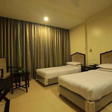 Hotel Ashoka, Pune Yerandwane Eksteriør bilde